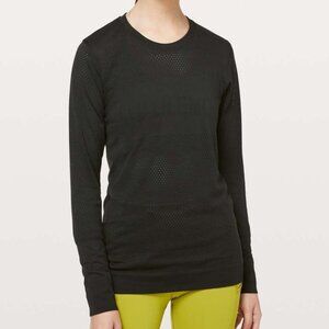 Lululemon Athletica Women's Breeze By Long Sleeve in Black / Black